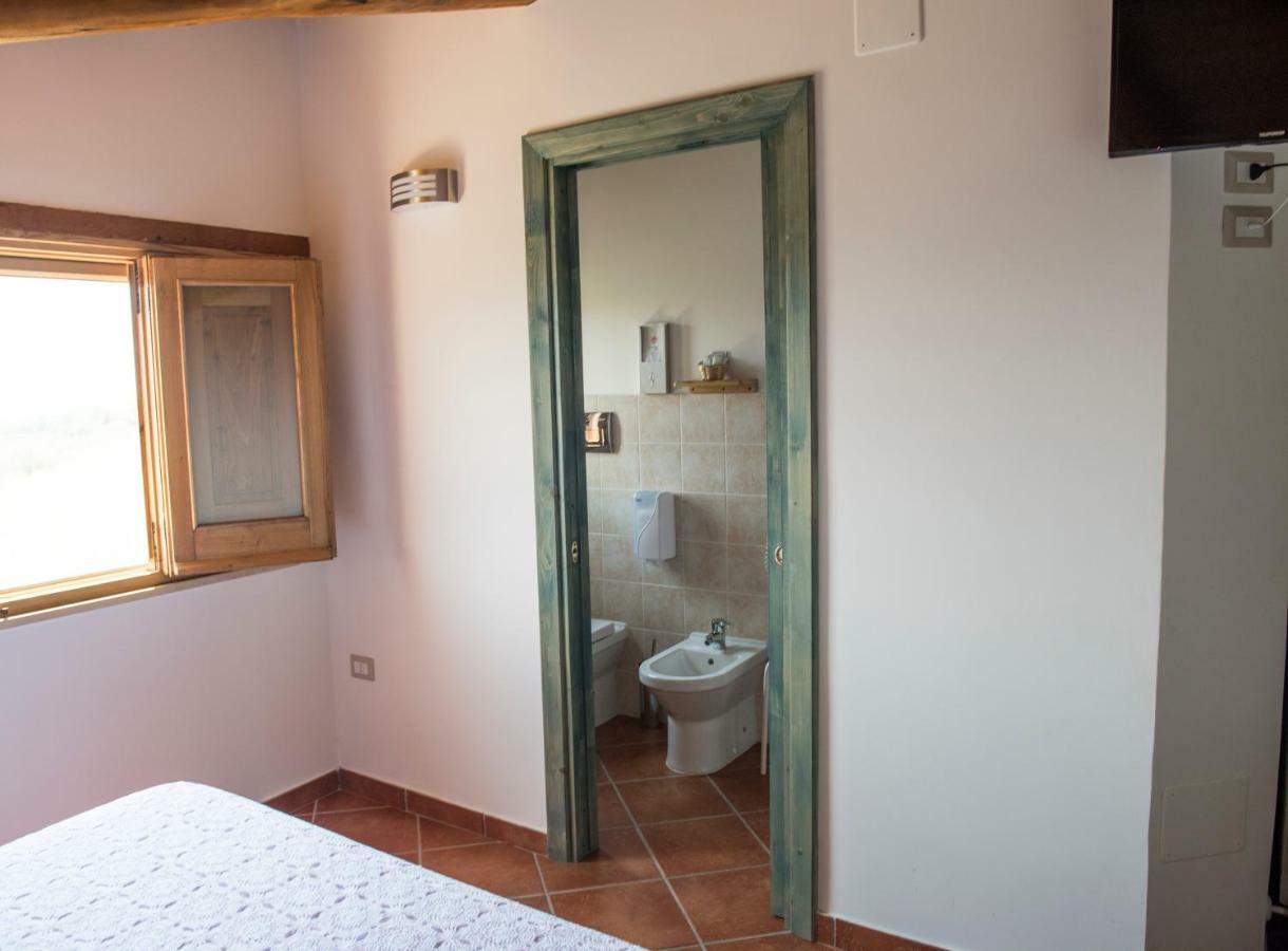 B&B Rifugio Tra Gli Ulivi Campagna Eksteriør bilde